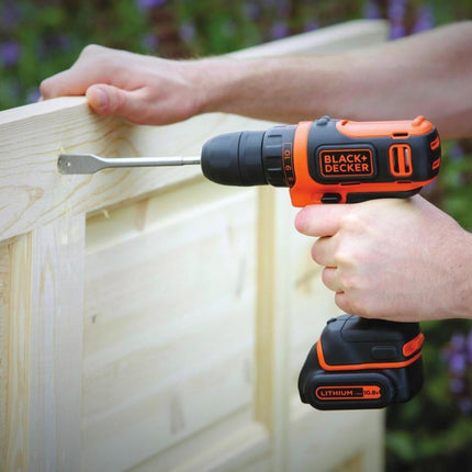 BLACK&DECKER DRILL
